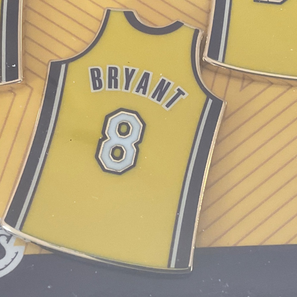 Los Angeles Lakers - Pin Set The 2000s NEW - Picture 4 of 7